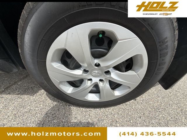 Used 2025 White Toyota LE image 30
