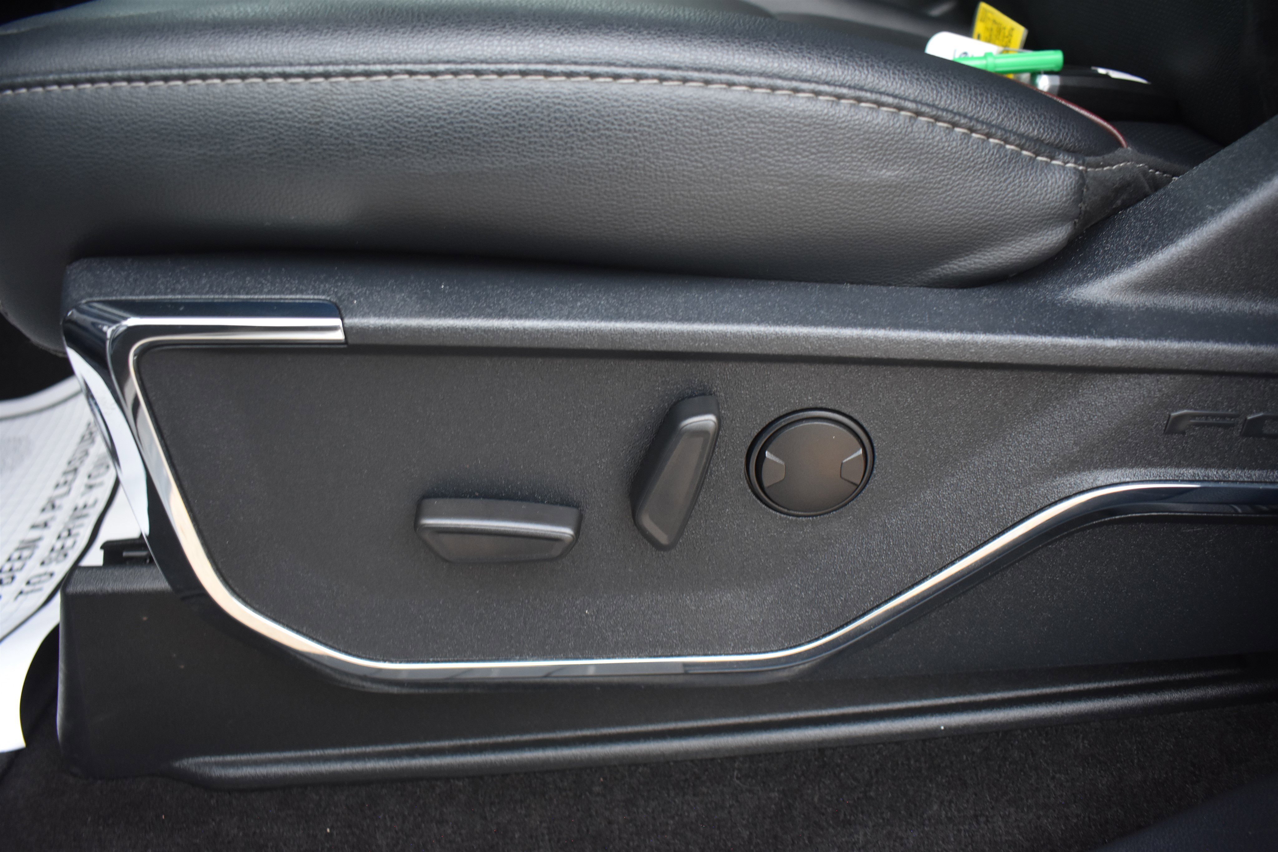 Used 2022  Ford LARIAT image 15