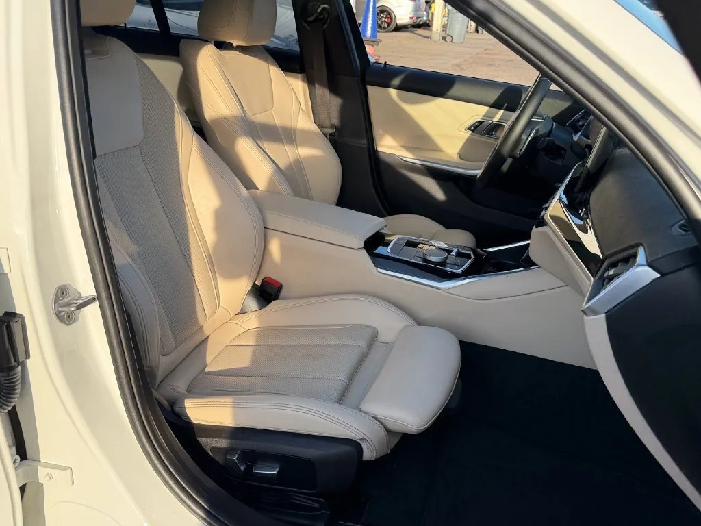 Used 2023 Alpine White BMW 330i image 18