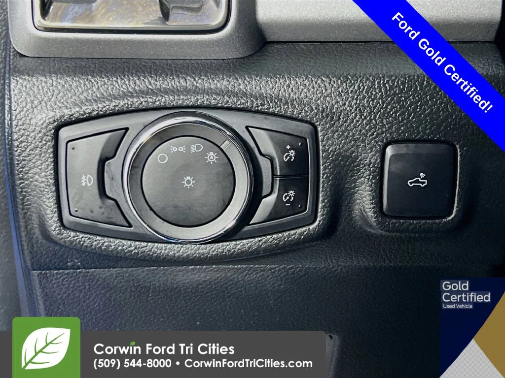 Used 2023 Blue Ford XLT image 17