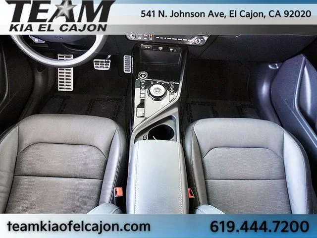 Used 2023 Gray Kia Wave image 21