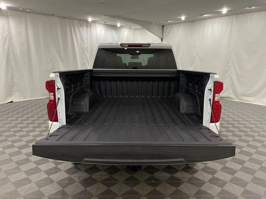 New 2026 Summit White Chevrolet Custom image 8