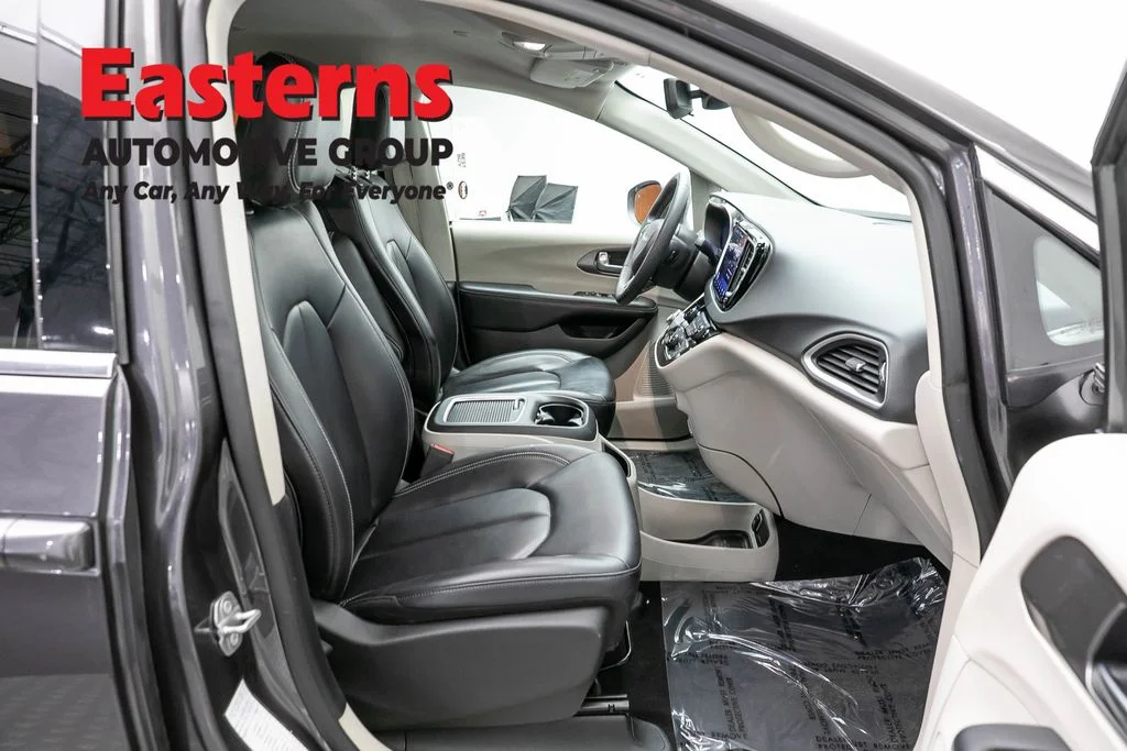 Used 2023 Gray Chrysler Touring L image 26