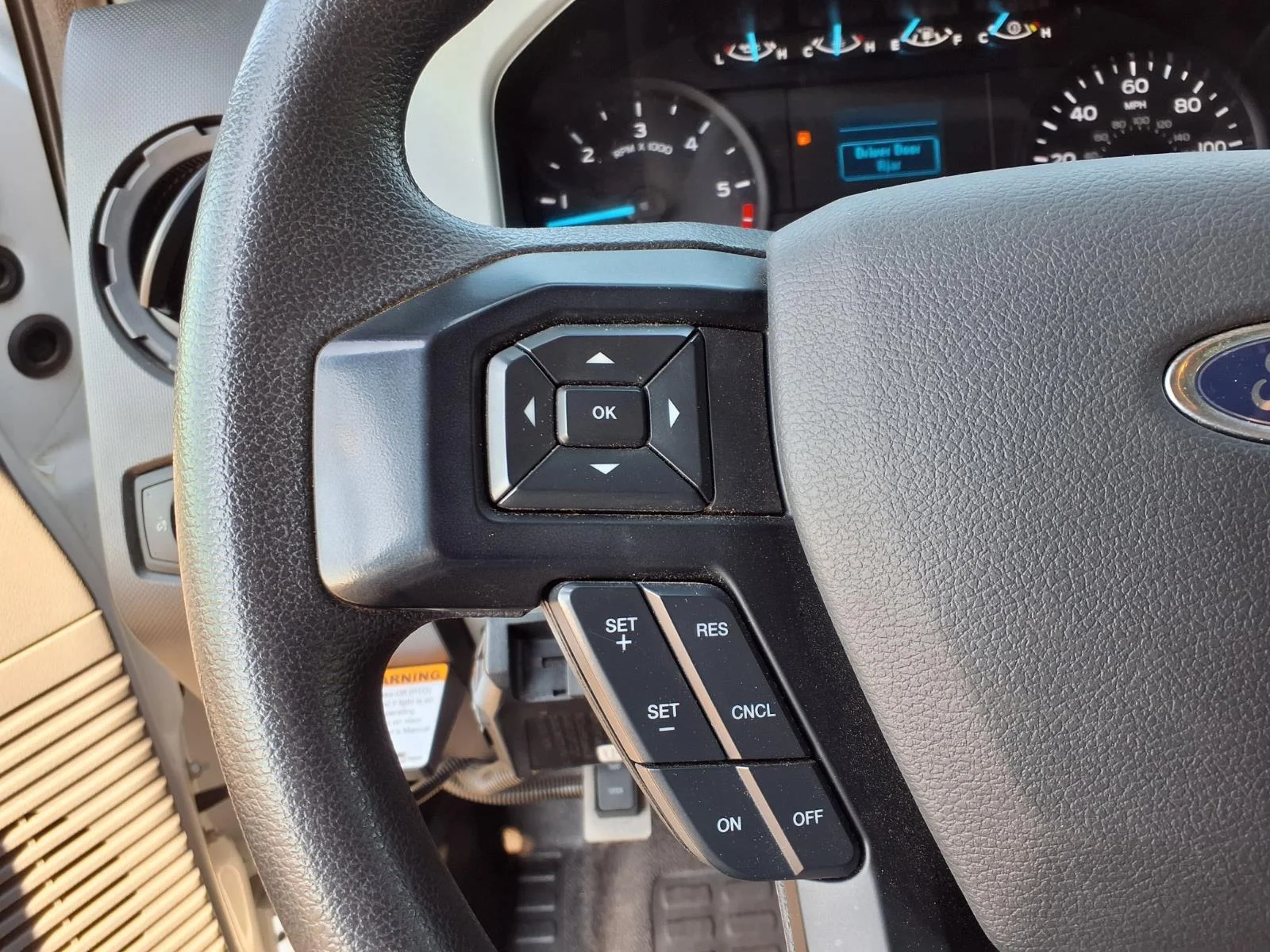 Used 2024 WHITE FORD MEDIUM TRUCK  image 30