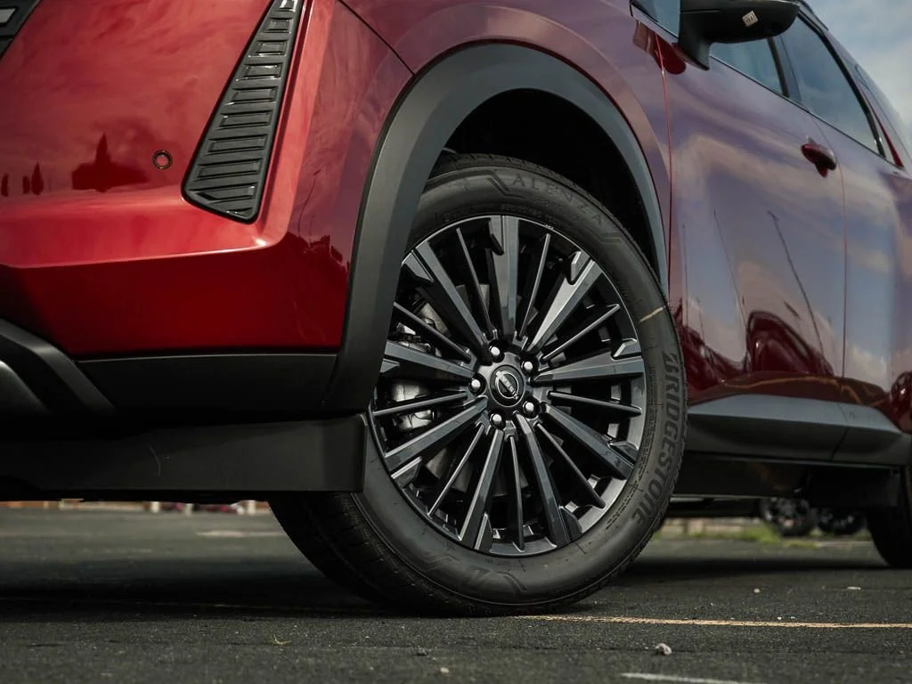 New 2026 Scarlet Ember Tintcoat Nissan SL image 6