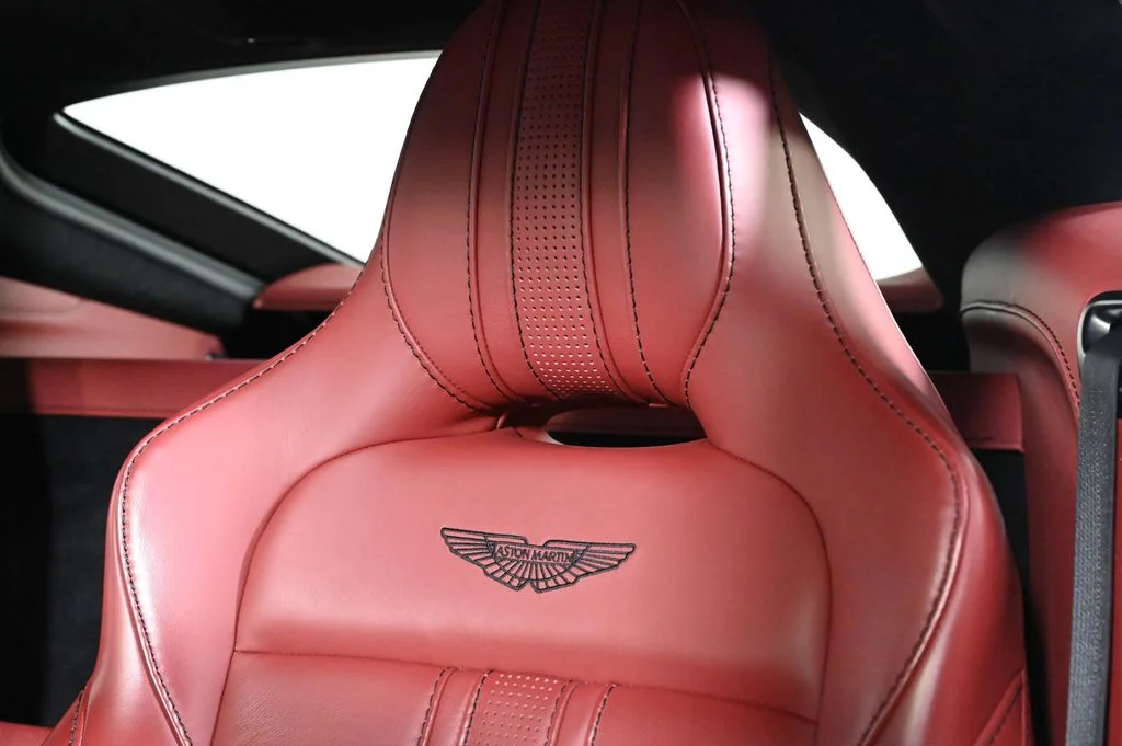 Used 2022 Lunar White Aston Martin Coupe image 18