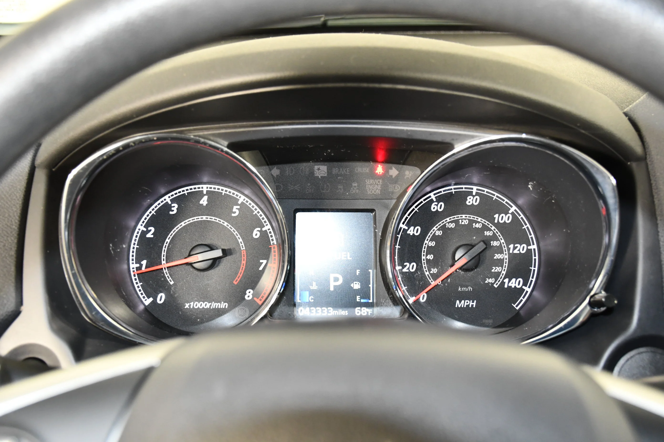 Used 2022 White Diamond Mitsubishi ES image 19