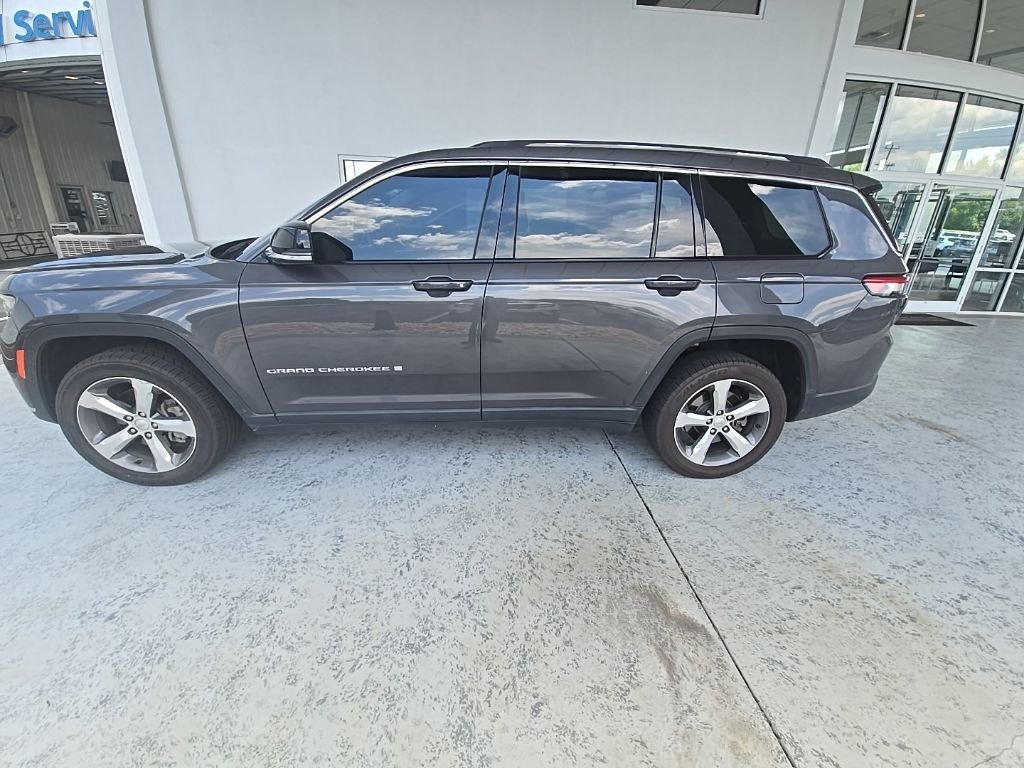 Used 2022 Gray Jeep Limited image 8