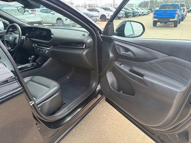 Used 2025 Ebony Twilight Metallic Buick Sport Touring image 46