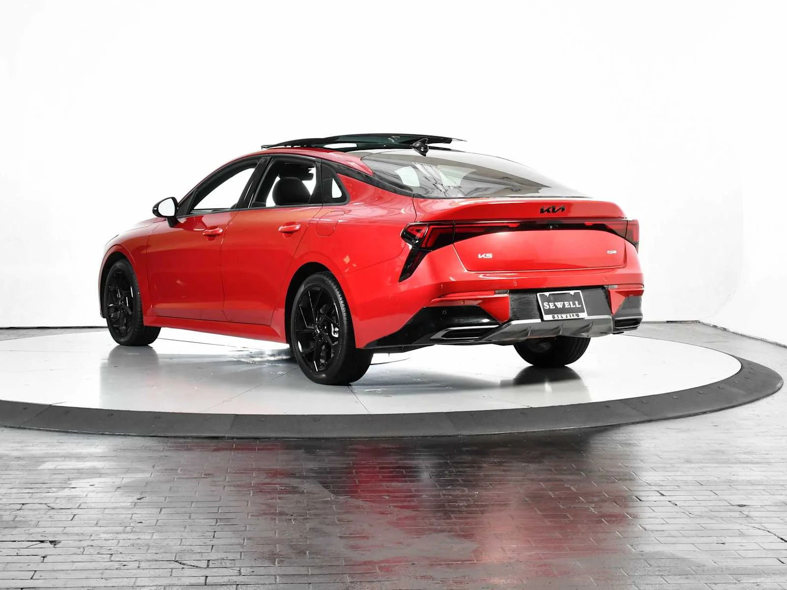 Used 2026 Runway Red Kia GT-Line image 4