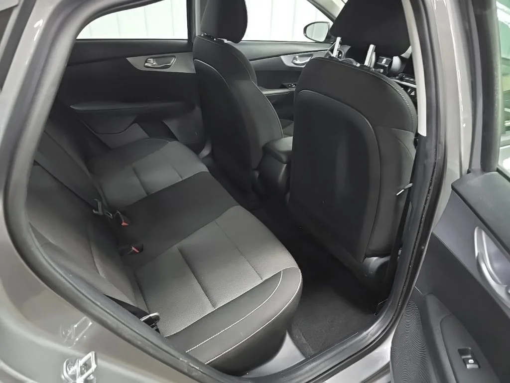 Used 2024 Gray Kia LXS image 17