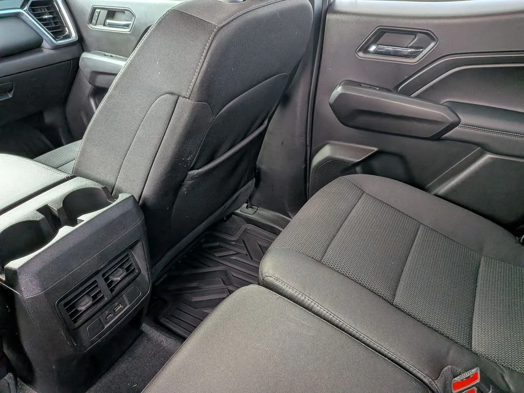 Used 2023 White GMC Elevation image 26
