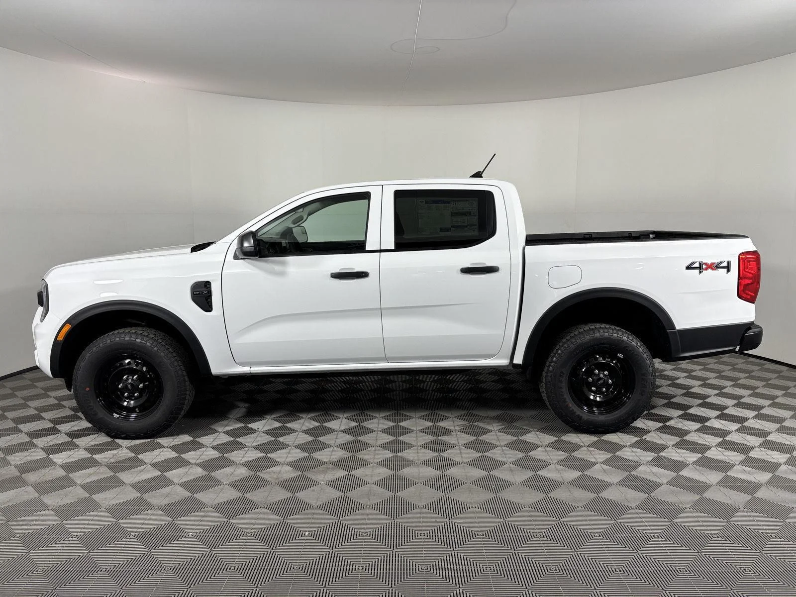 Used 2026 Oxford White Ford XL image 2