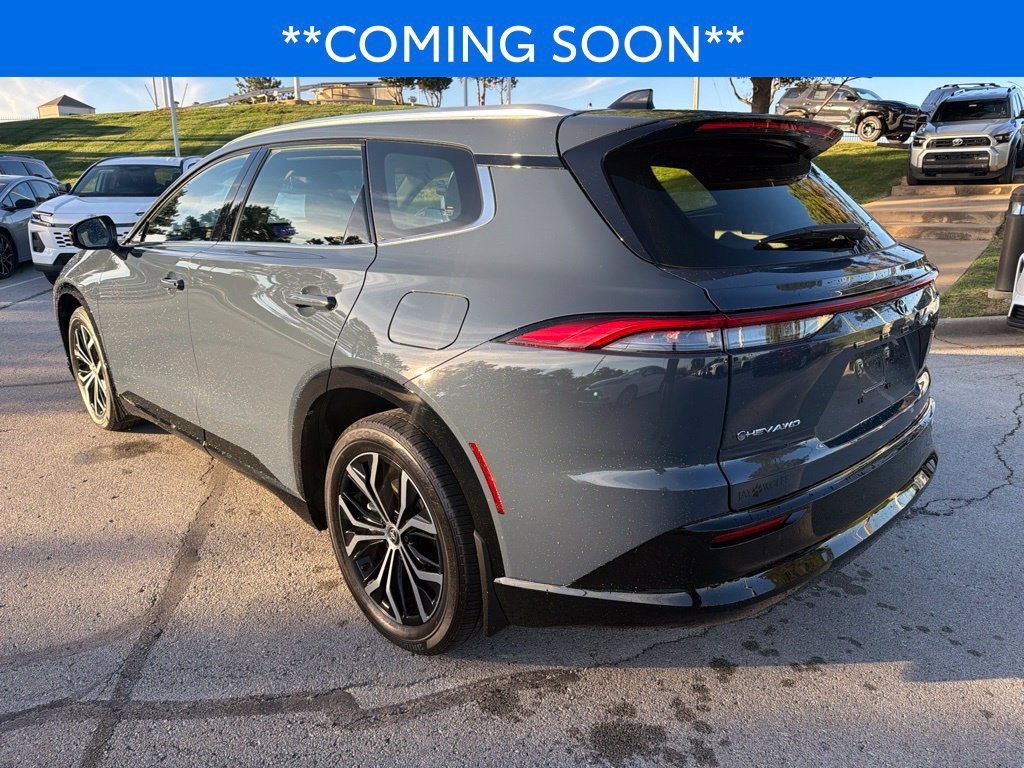 Used 2025 Gray Toyota XLE image 8