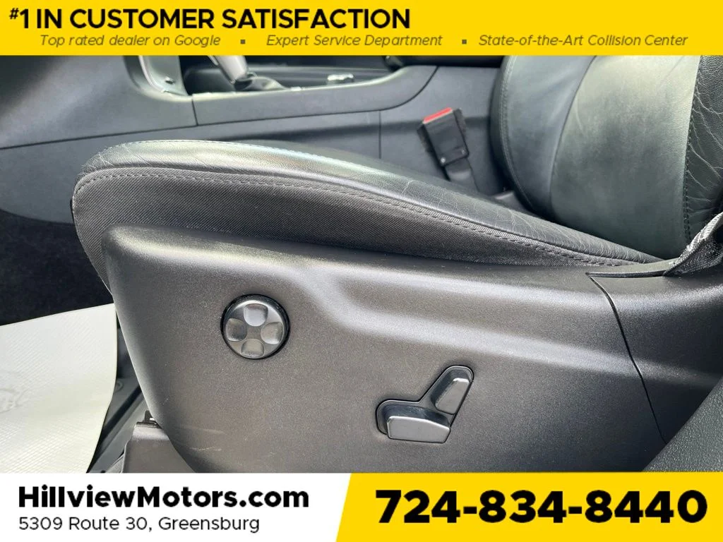 Used 2018 Bright White Clearcoat Jeep Limited image 16