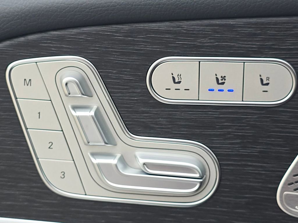 New 2026 MANUFAKTUR Moonlight White Magno Mercedes-Benz GLS 450 image 45