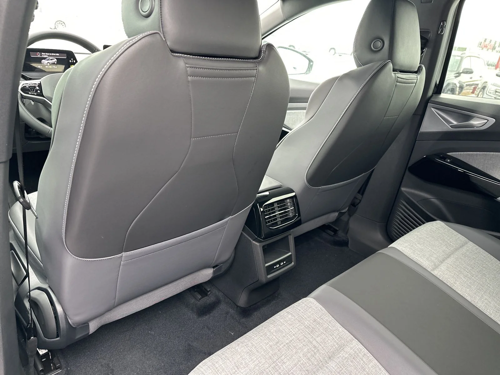 2026 Volkswagen ID.4 PRO - Photo 15