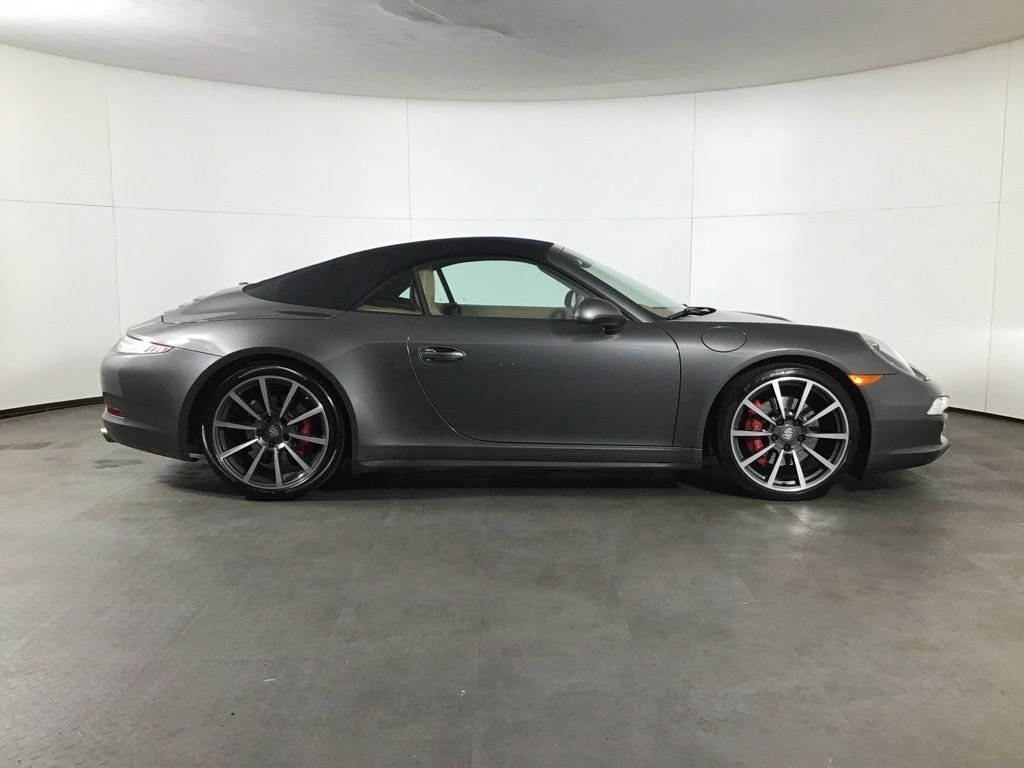 Certified Used 2015  Porsche Carrera 4S image 39