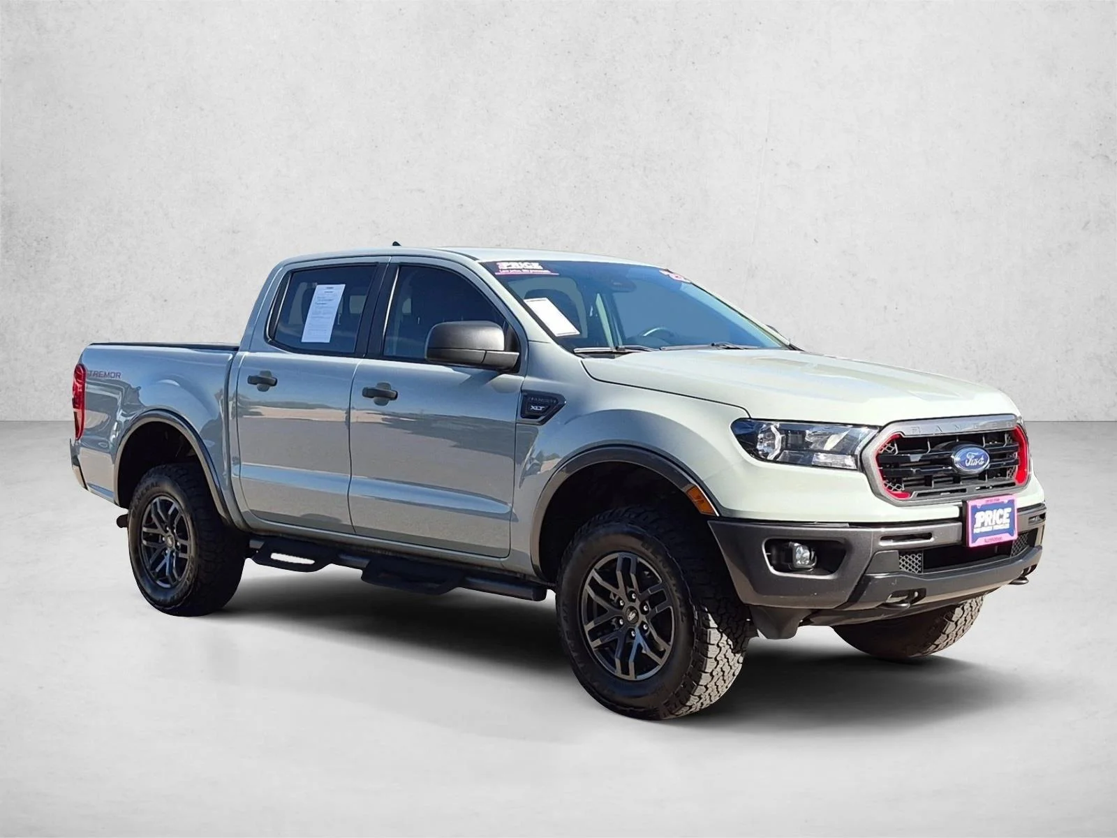 Used 2022 Cactus Gray Ford XLT image 3