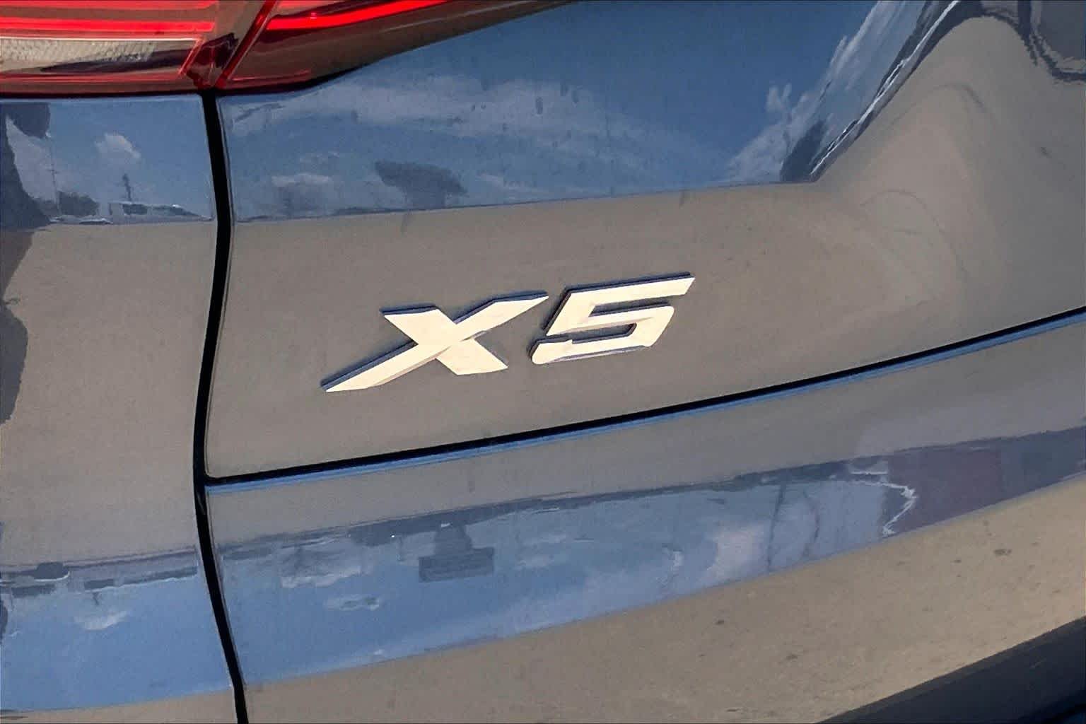 Used 2019 Arctic Grey Metallic BMW xDrive40i image 61