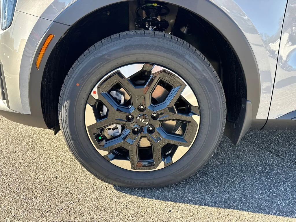 New 2026 Gray Kia S image 9