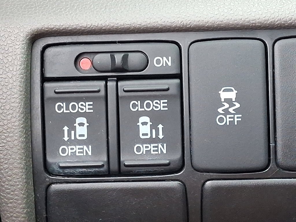 Used 2016 Gray Honda SE image 25