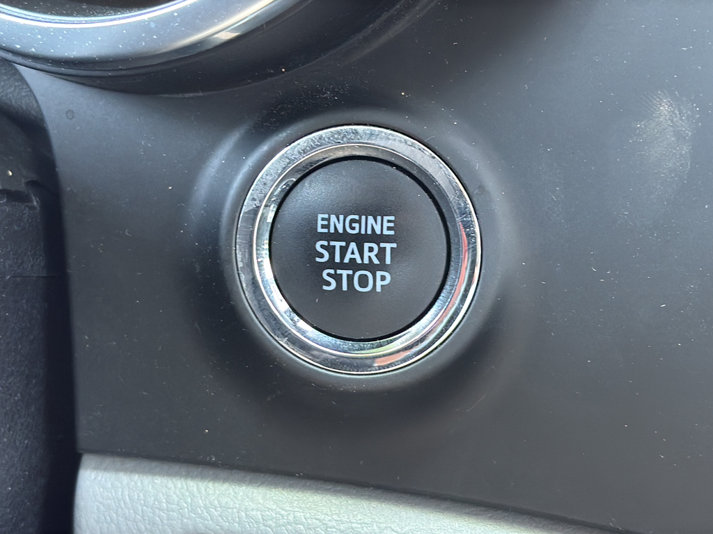 Used 2022 Black Toyota SR5 image 11