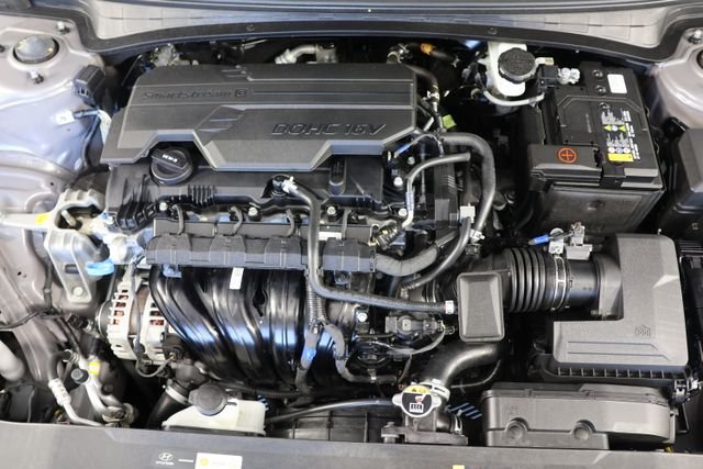 Used 2026 Silver Hyundai SEL Sport image 23