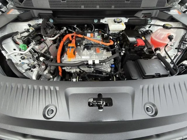 2024 Chevrolet Equinox EV RS - Photo 29