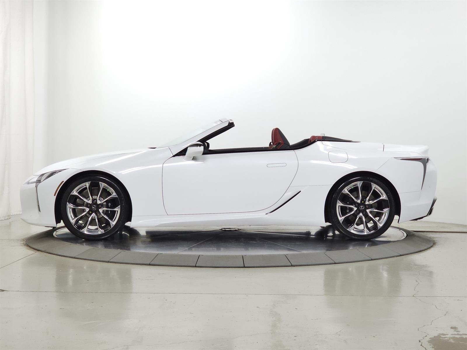 Certified Used 2023 White Lexus  image 5