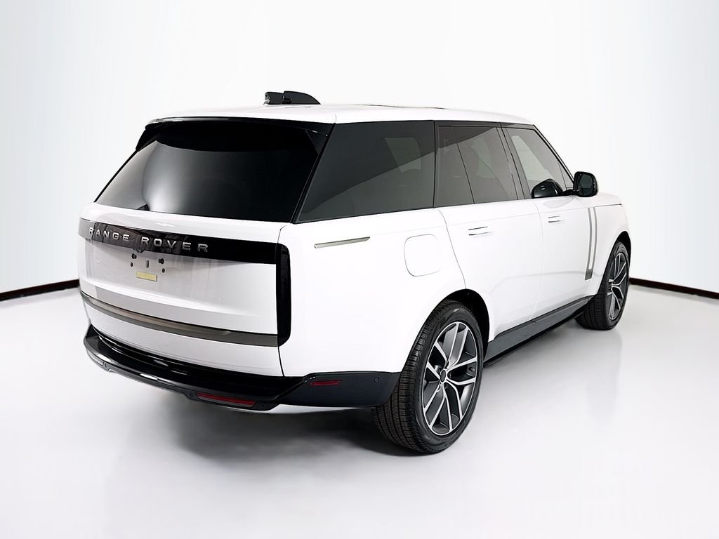 New 2026 Fuji White Land Rover SE image 5