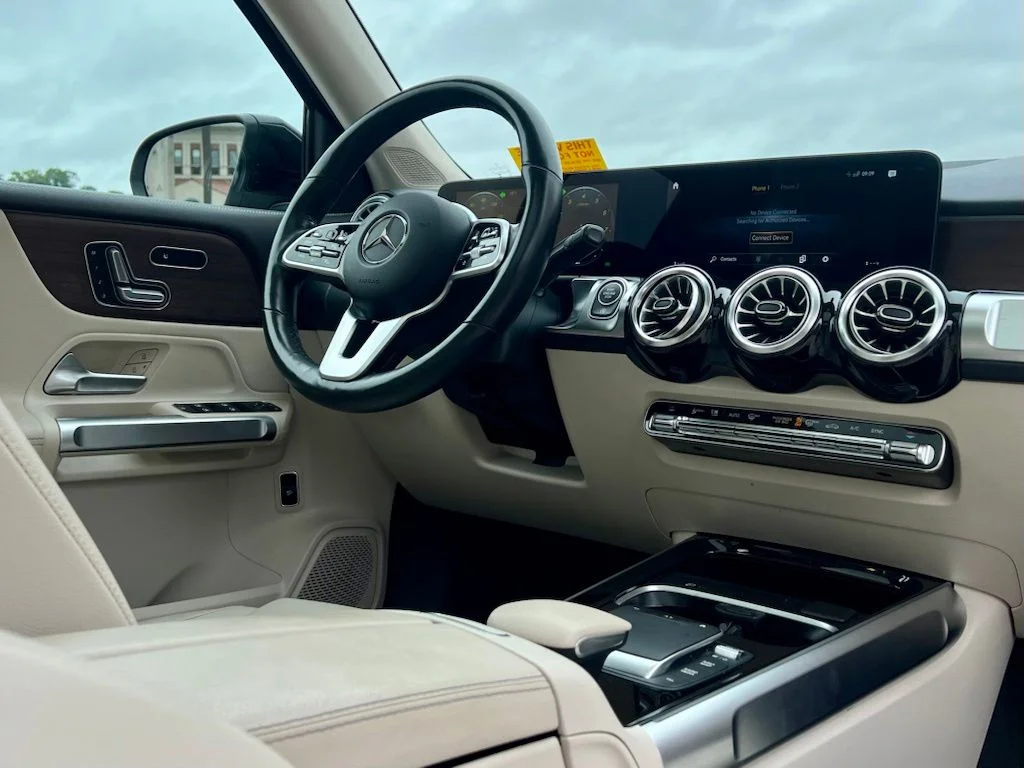 Certified Used 2023  Mercedes-Benz GLB 250 image 11