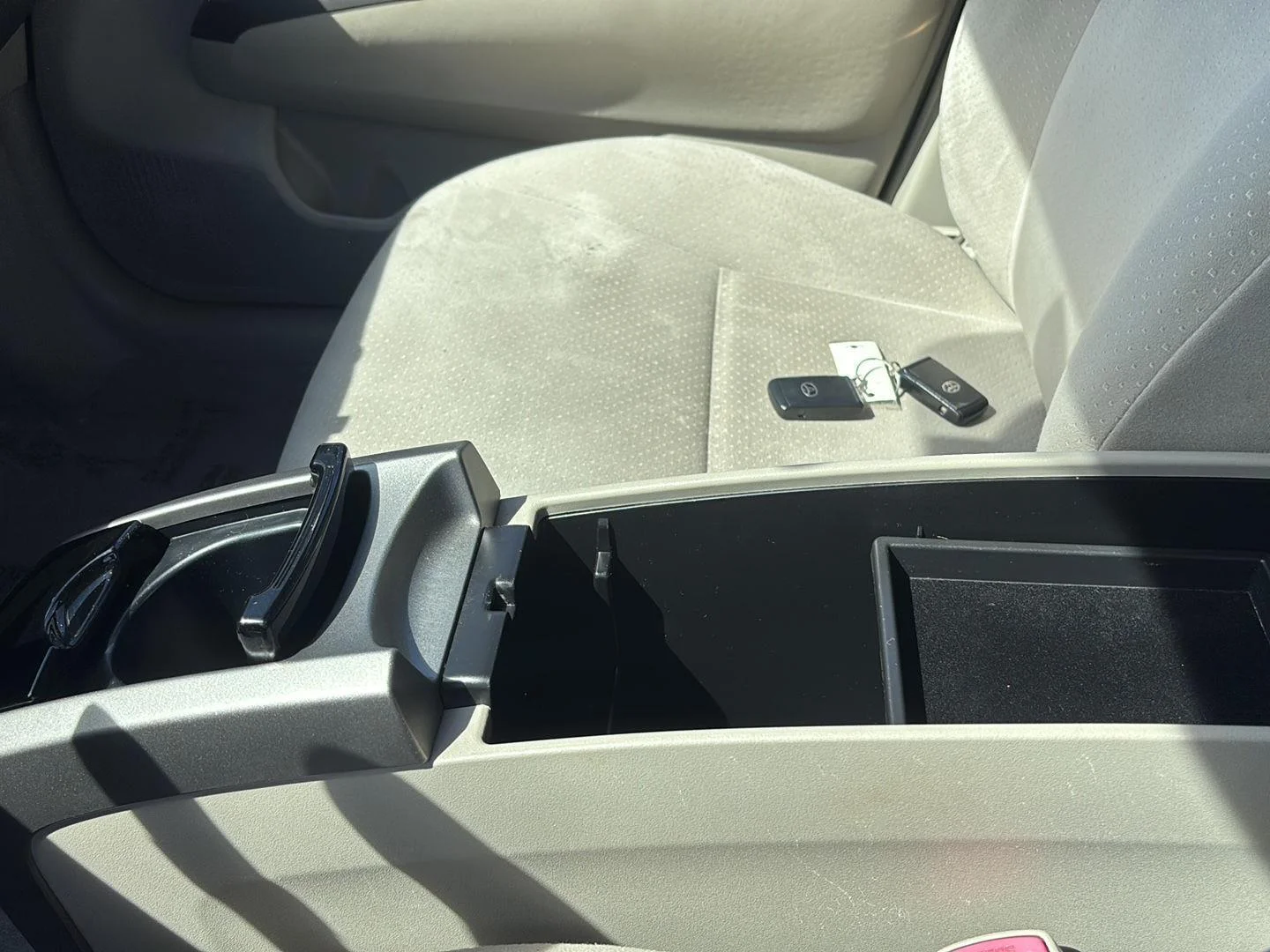 Used 2008 Driftwood Pearl Toyota Base image 32