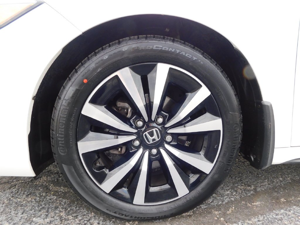 Used 2024 White Honda EX-L image 10