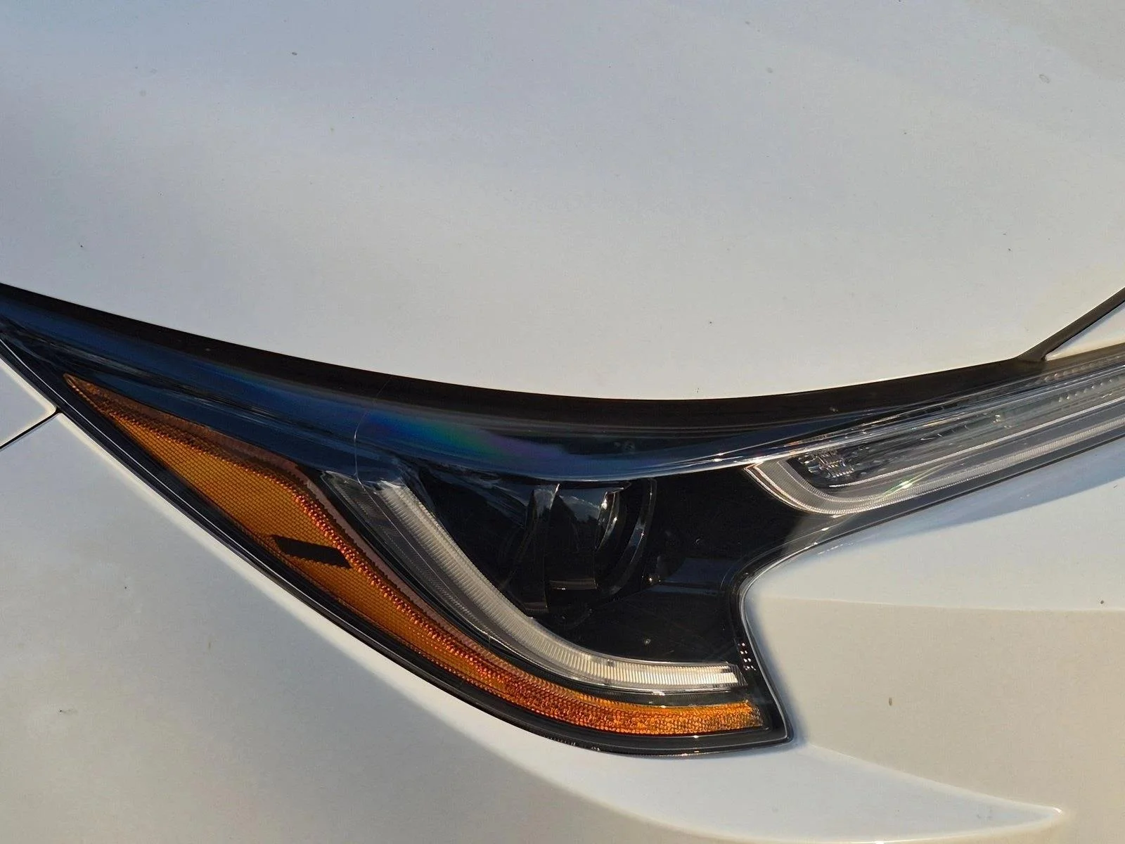 Used 2024 Ice Cap Toyota LE image 14