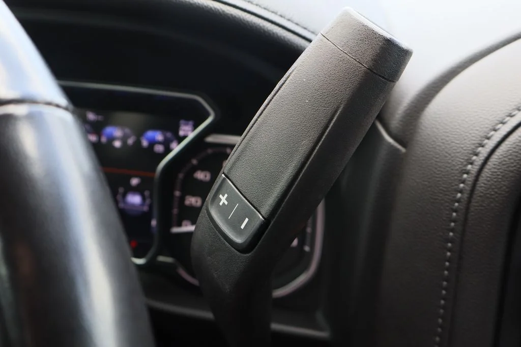 Used 2022 White GMC Denali image 21