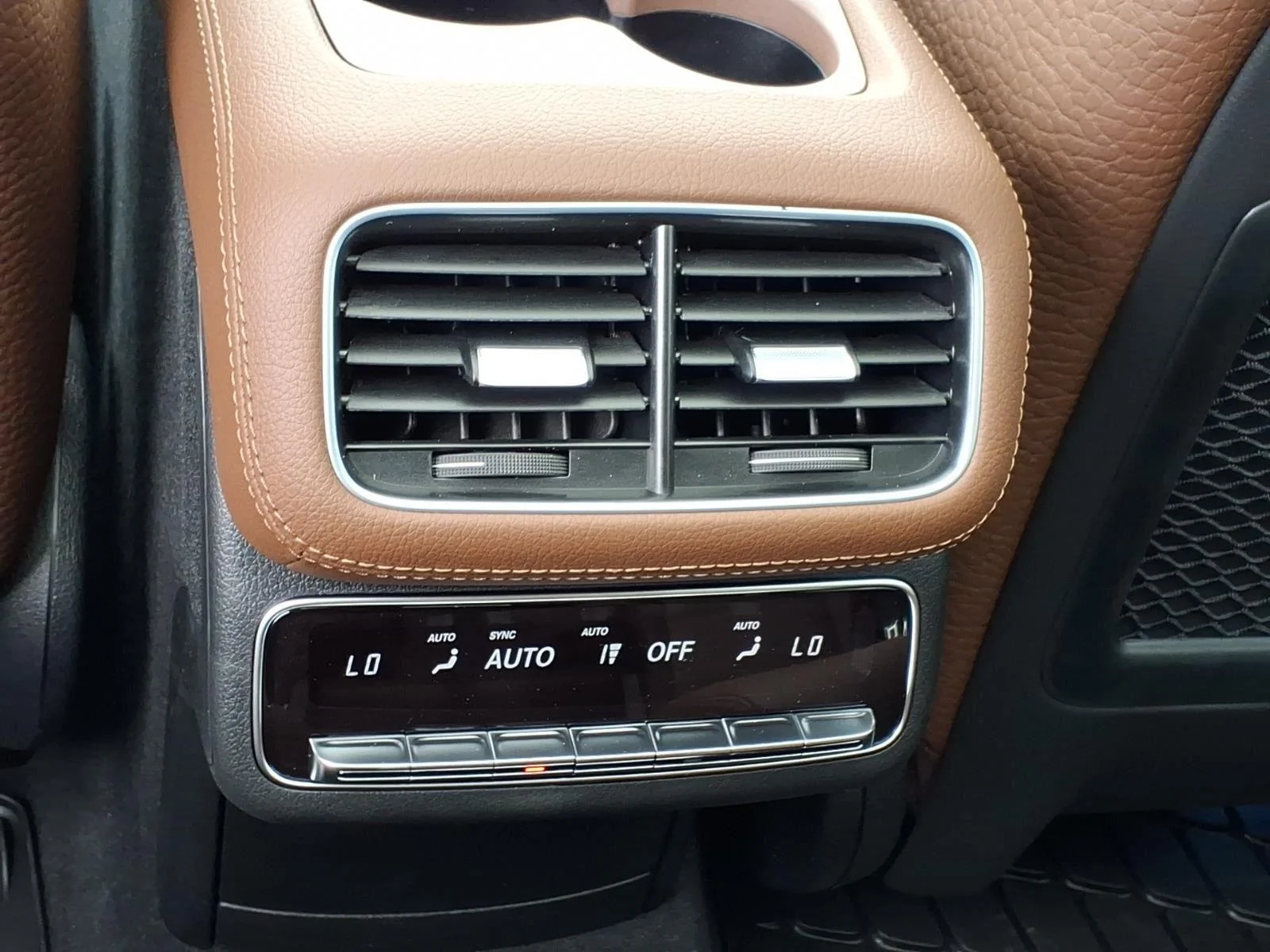 New 2026 WHITE Mercedes-Benz GLS 450 image 17