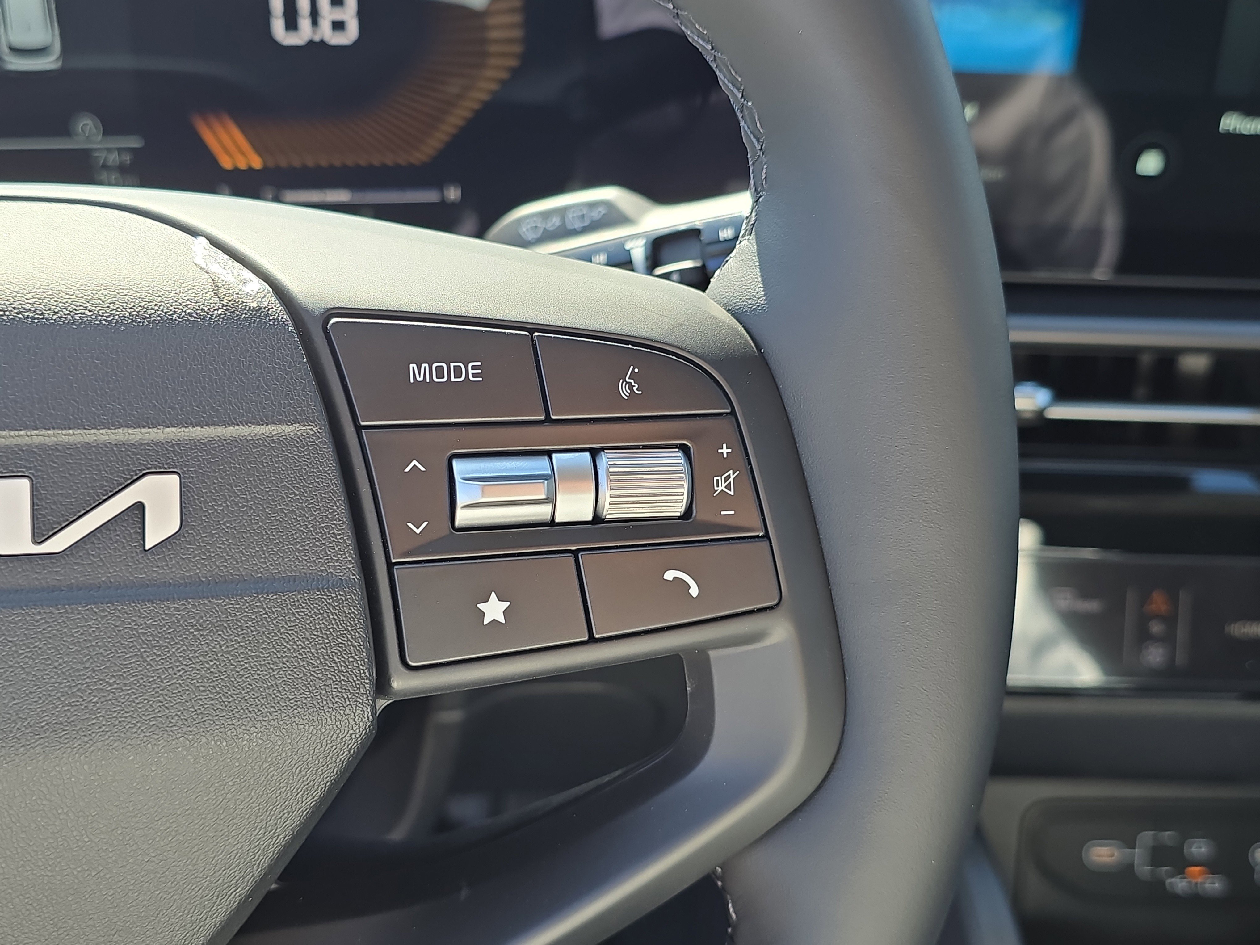 New 2026 Wolf Gray Kia EX image 32