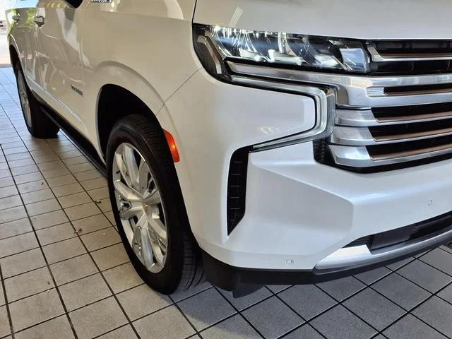 Used 2024 Pearl Chevrolet High Country image 27