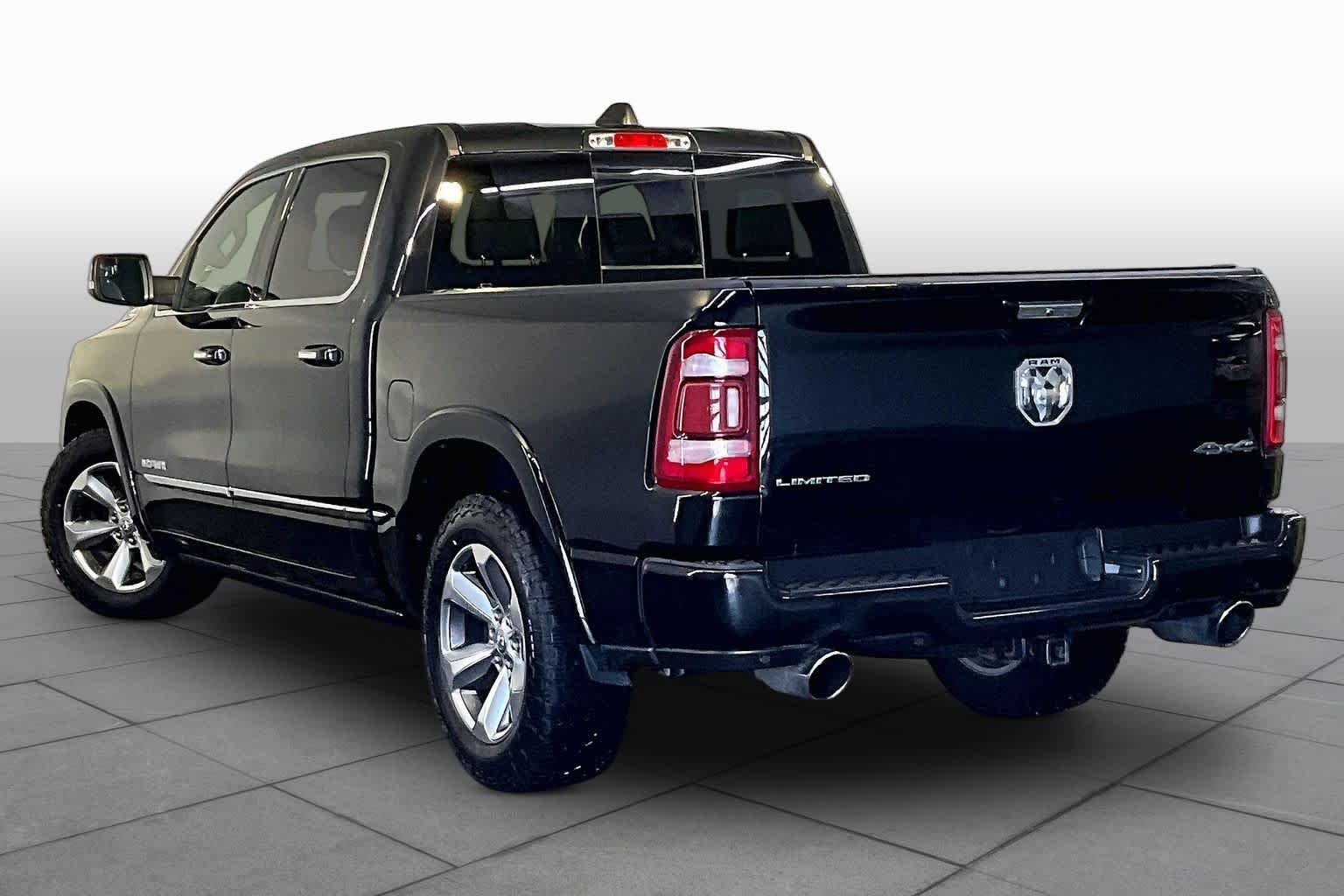Used 2022 Diamond Black Crystal P/C Ram Limited image 12