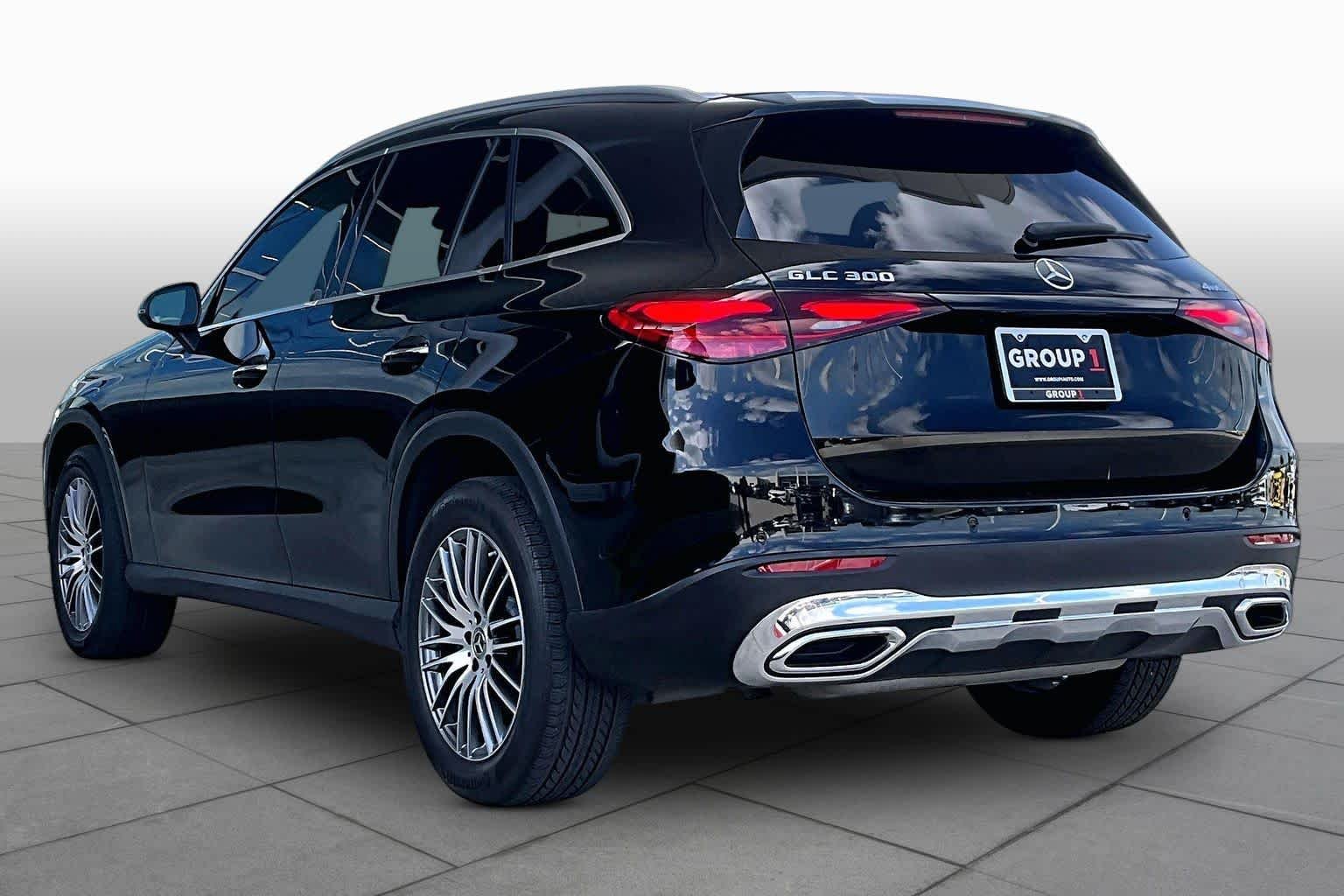 Used 2024 Black Mercedes-Benz GLC 300 image 12