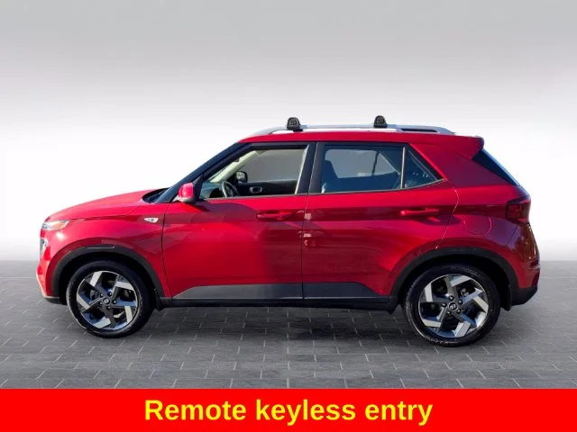 Used 2022 Red Hyundai SEL image 5