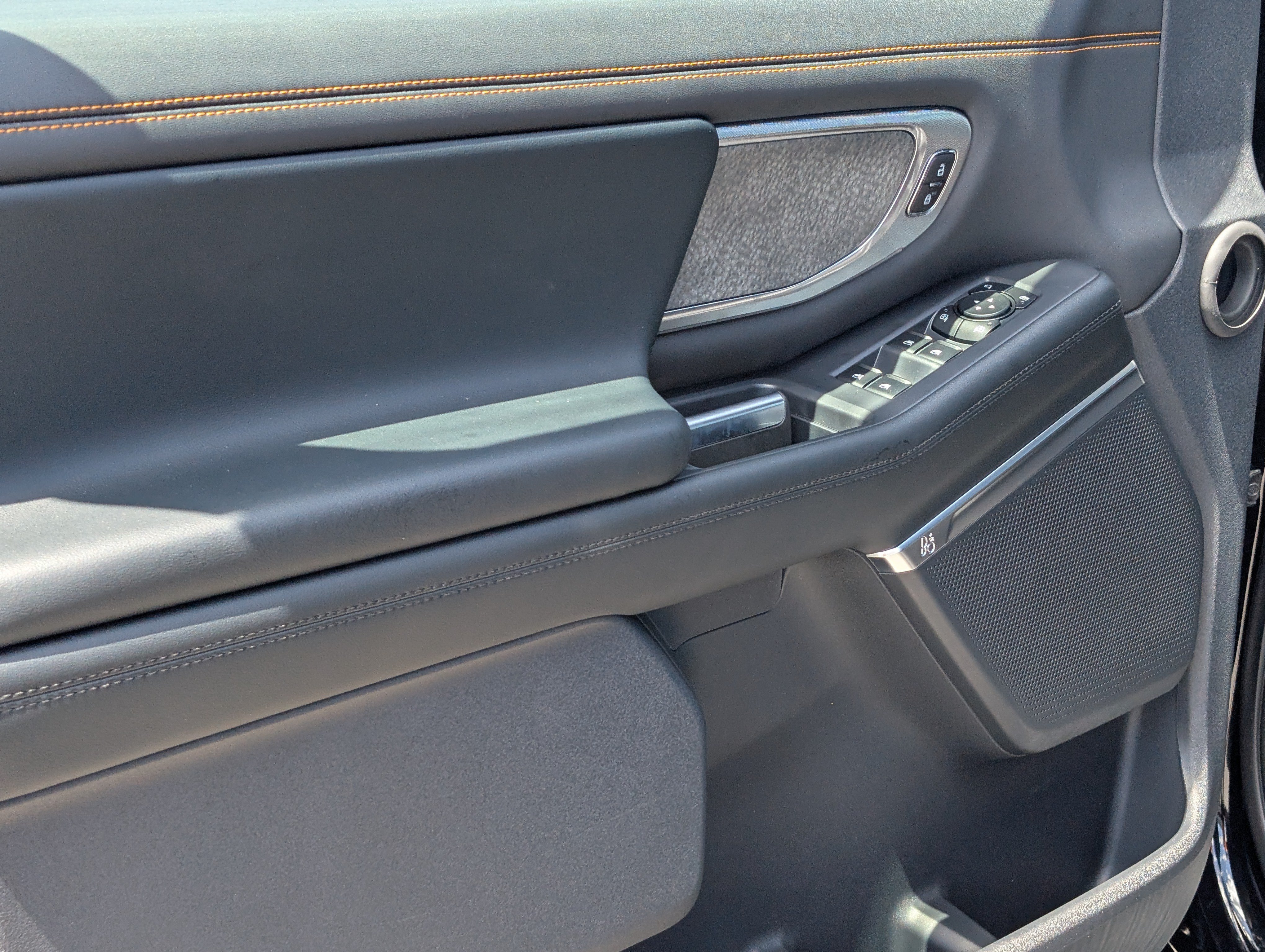 New 2027 Agate Black Metallic FORD Tremor® image 17