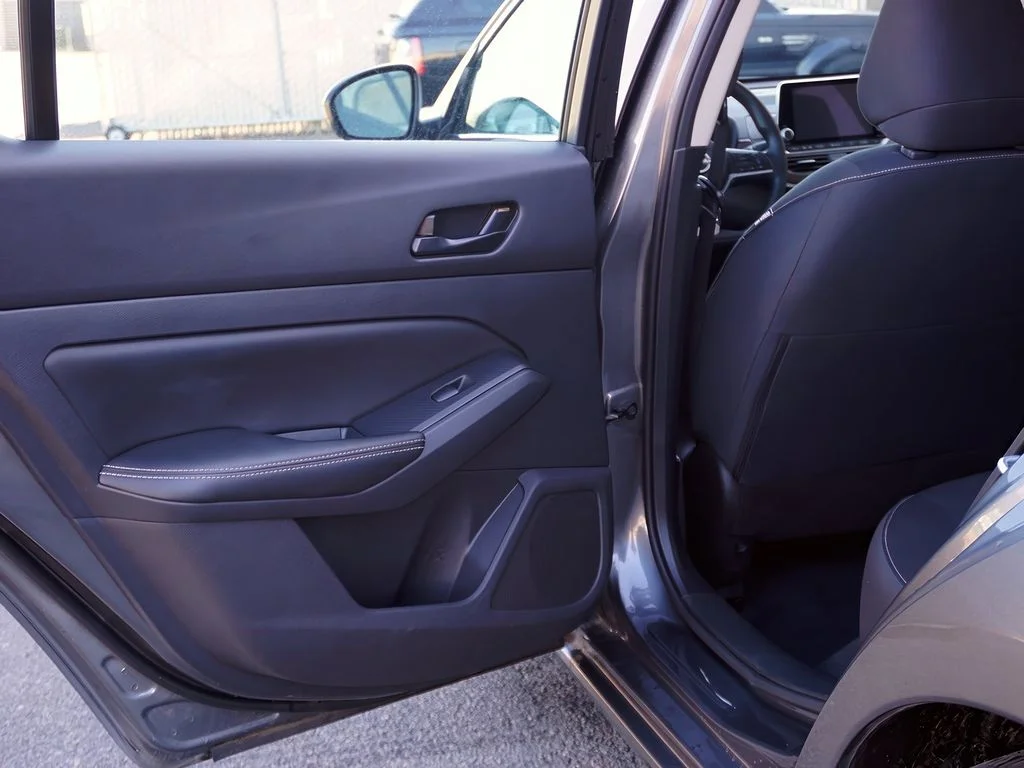 2025 Nissan Altima SV - Photo 40
