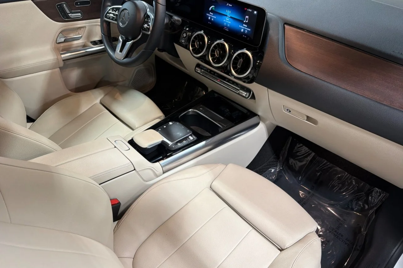 Used 2021 Polar White Mercedes-Benz GLA 250 image 14