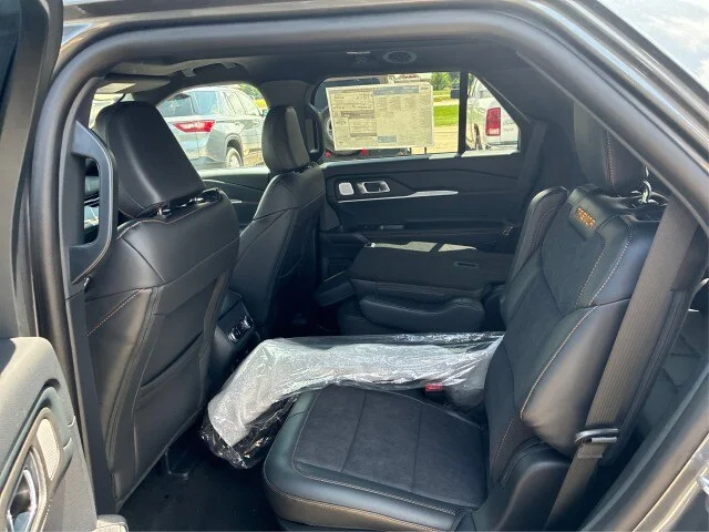 New 2026 Carbonized Gray Metallic Ford Tremor® image 34