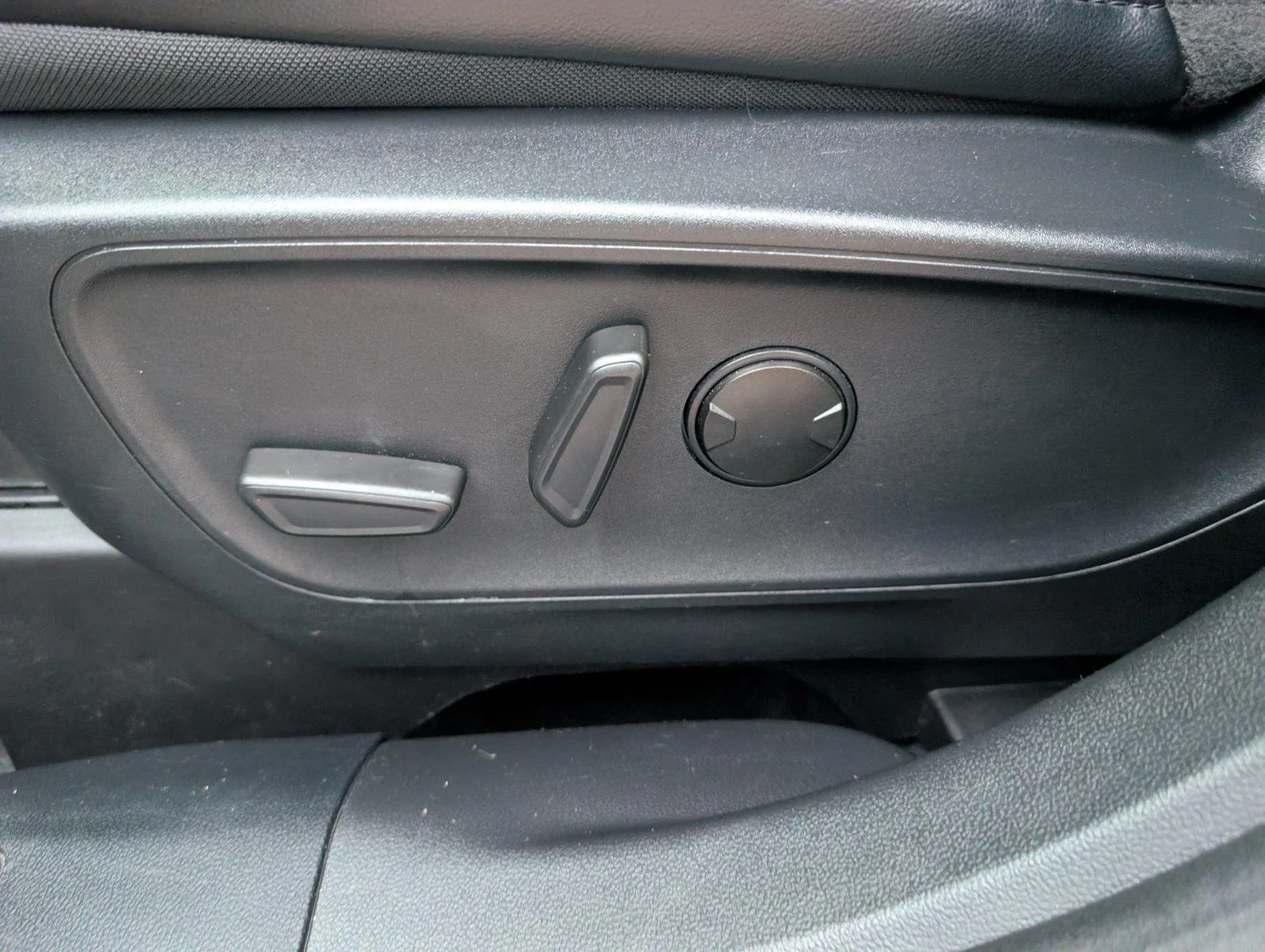 Used 2024 Carbonized Gray Ford ST-Line image 12