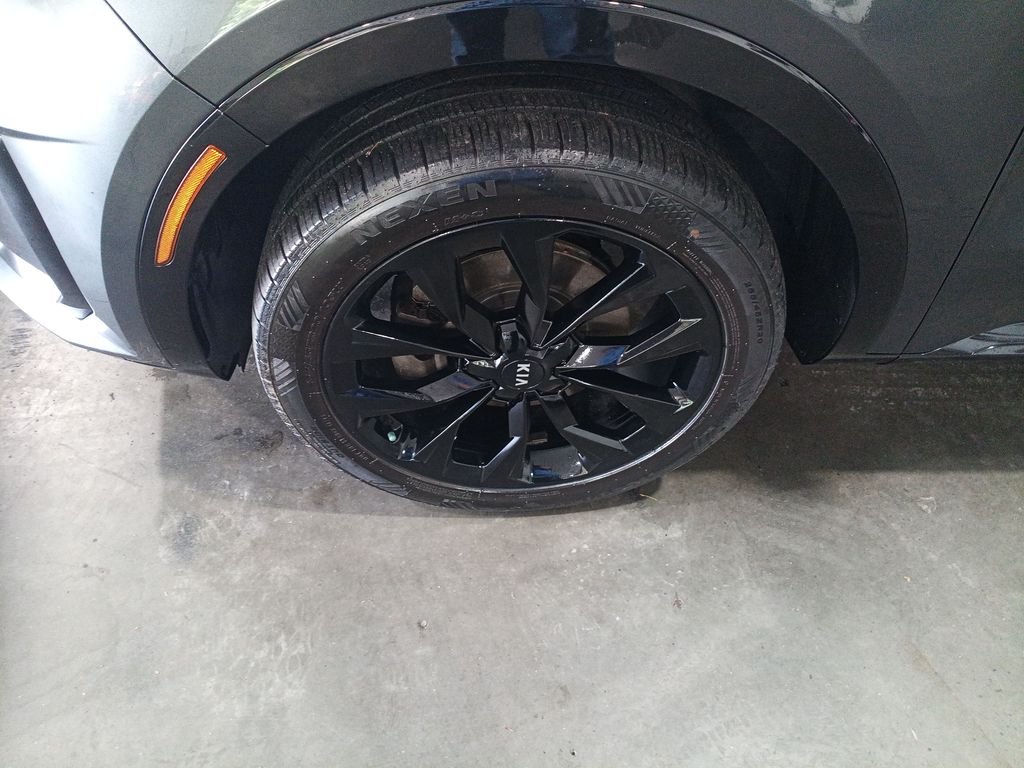Used 2021 Gray Kia SX image 10