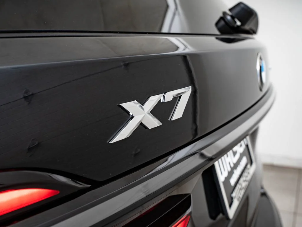 New 2027 Black Sapphire Metallic BMW xDrive40i image 17
