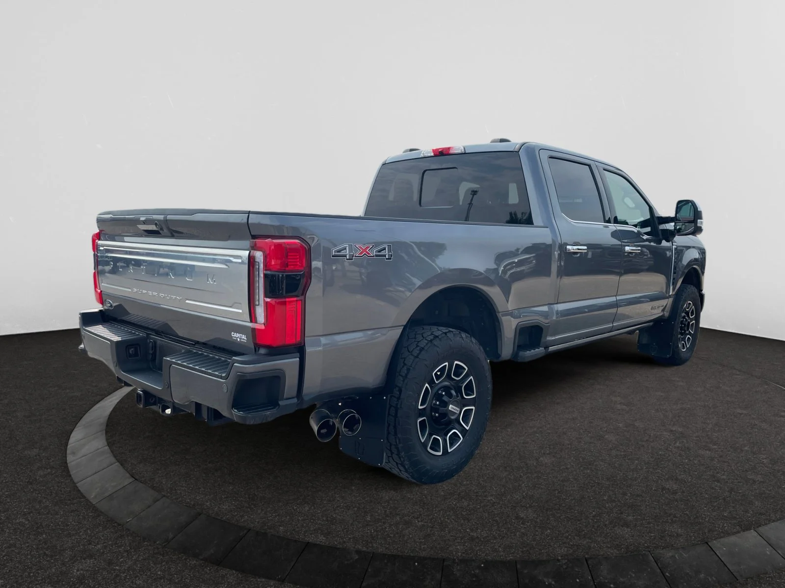 Used 2024 GRAY Ford PLATINUM SuperCrew image 5